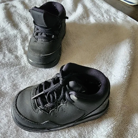 Black Baby Jordans Sneakers, Size 5 - Picture 3 of 5